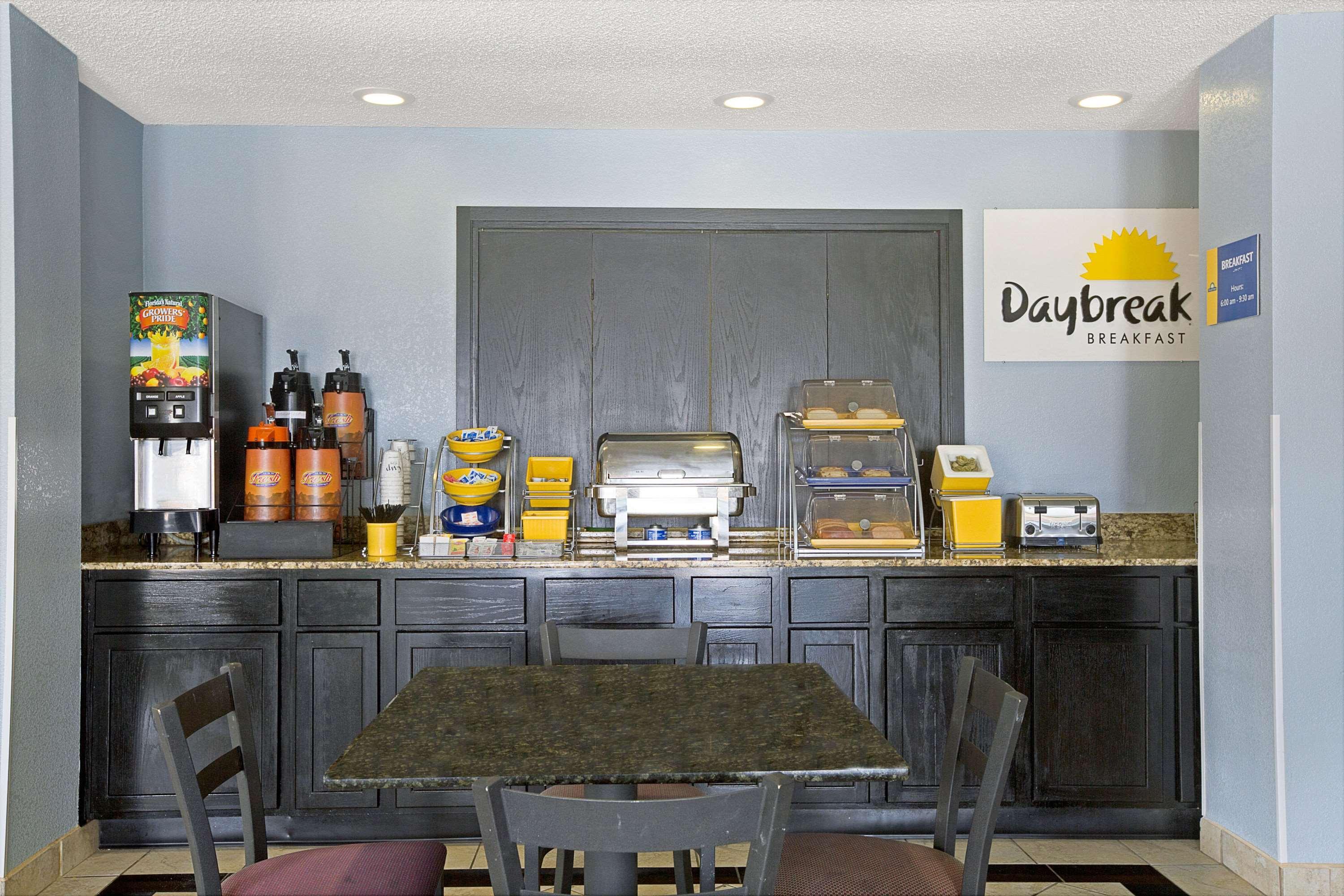Days Inn By Wyndham Dallas Garland West Luaran gambar