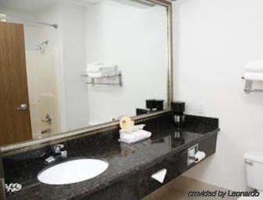 Days Inn By Wyndham Dallas Garland West Luaran gambar